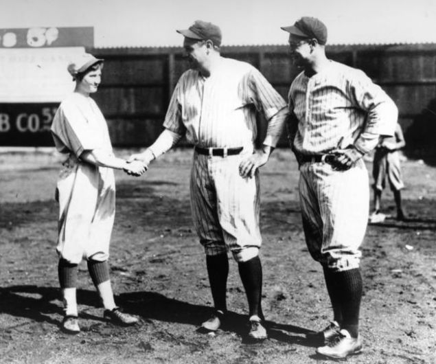                                                                  Babe Ruth ve Lou Gehrig'i alt eden ilk kad�n beyzbolcu, Jackie Mitchell.    