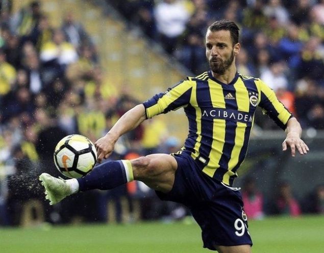                                                                 SOLDADO (FENERBAH�E)                                                       