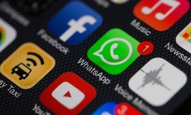                                                                  Popler anlk mesajlama uygulamas WhatsApp, ok da uzak olmayan bir tarihte yaynlayaca gncelleme ile kullanclara reklam gstermeye balayacak.                                                        