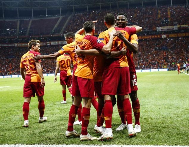                                                                 69 - GALATASARAY: 21.500<br><br>  (1 s�ra d��t�)                                                       