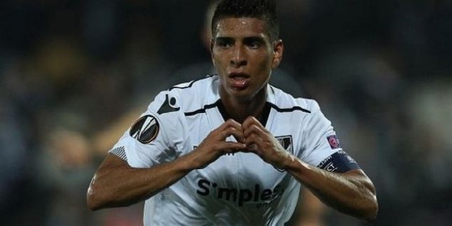                                                                 PAOLO HURTADO  <br><br>  Benzia'dan bekledii verimi alamayan Fenerbahe, 10 numara transferi iin yurt iine ynelebilir. Konyaspor'un sezon banda kadrosuna katt Hurtado, teknii ve oyun gryle Fenerbahe'ye ila olabilir.                                                           