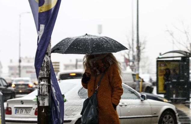                                                                 KAR YAII OLAN LLER : Bugn bastran kar ya cuma gnne kadar etkili olacak. Meteorolojinin yaynlad hava durumu tahminine gre bugn kar ya u illerde youn bir ekilde etkili oluyor: Ankara, Eskiehir, Ktahya, Kastamonu, Uak, Afyonkarahisar, Isparta, Burdur, Bilecek, Konya, Bolu, Karabk, Ktahya, orum, ankr, Krkkale, Krehir, Nevehir, Kayseri, Nide, Sivas, Gmhane, Erzincan, Erzurum, Bayburt, Ar, Kars, Ardahan, Mu, Bitlis, Hakkari, Tunceli, Bingl, Van, Siirt ve rnak.                                                       