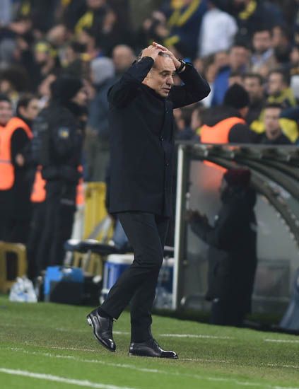                                                                 Tecr�beli teknik adam, son dakika gol� sonras� uzunca bir s�re kendine gelemedi.                                                        