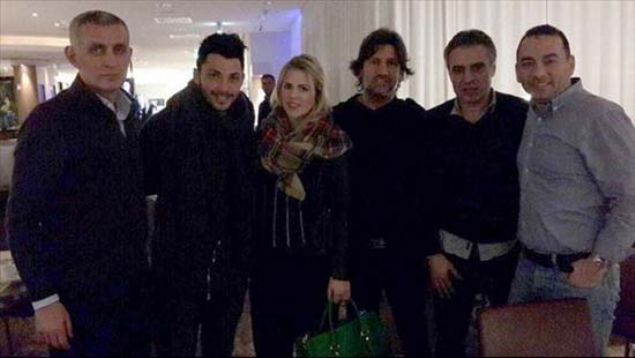                                                                 TOLGAY KAVGASI<br><br>  2014/2015 sezonunun devre aras, en snk ara transfer dnemlerinden biri oldu. Sezon sonunda ilk 2 srada yer alacak olan Fenerbahe ve Galatasaray, kadrolarna takviye yapmad. Beikta, Daniel Opare'yi Porto'dan kiralarken, gen yetenek Alexander Milosevic'i transfer etti. Kara Kartal'n bir dier transferi Tolgay Arslan ise bu dnemin en ok konuulan ismi oldu.                                                          