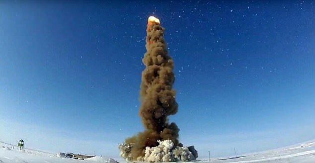 Y�zde y�z yerli imkanlar ile geli�tirildi�i belirtilen anti f�ze sisteminin menzili yakla��k 100 km olarak a��kland�. Artan b�t�enin de etkisiyle Rusya yeni nesil silahlar�n�n geli�tirme �al��malar�na da h�z verdi. ��te Rusya'n�n yeni nesil sava� makineleri...     