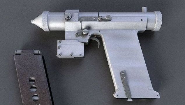  Rus medyas�nda yer alan haberlere g�re, 'lazer tabancas�' kozmonotlar i�in bireysel savunma silah� olarak tasarland�. �ld�r�c� bir etkisi bulunmayan silah, sens�rleri ve optik cihazlar� k�r ediyor.    