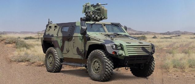 COBRA II  <br><br>  Cobra II platformu zerine gelitirilen Cobra II Yk Tayc Zrhl Ara, Cobra IInin sahip olduu stn arazi ve manevra kabiliyetine sahip. Ara, gece ve gndz, zorlu arazi ve iklim koullarnda, farkl operasyon blgelerinde ihtiyaca cevap verebilecek.    Cobra II Yk Tayc Zrhl Ara, gelimi hareket kabiliyetinin yan sra operasyon blgesinde grev yapan dier aralarla uyumlu yksek koruma salayacak.    Yksek tama kapasitesiyle dikkat eken ara, 2,5 ton faydal yk tama imkan sunuyor.     