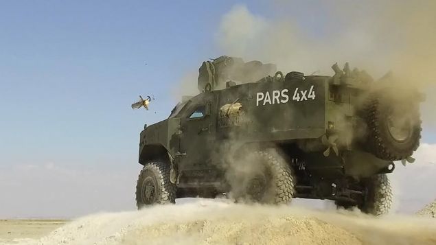 TANK AVCILARI ATTIINI VURDU  <br><br>  Kara Kuvvetleri Komutanlnn ihtiyac olan 'yeni nesil tank avclarnn' gelitirilmesine ynelik projede ortaya kan aralar ve silah sistemi, testlerde baarl bir snav verdi.     