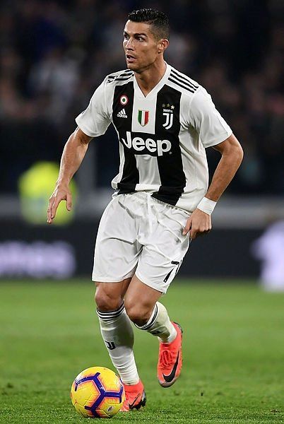     19. Cristiano Ronaldo (Juventus): 127.2 milyon euro   