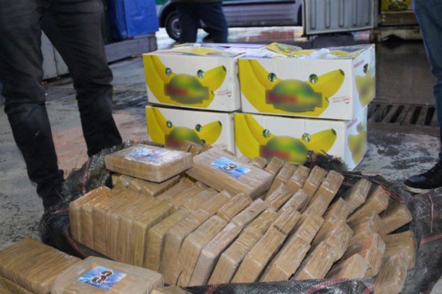 Ekvador'dan gemiyle uyuturucu getirilecei istihbarat zerine almalara balayan Gmrk Muhafaza ekipleri, gemi takip program zerinden takibe ald.   