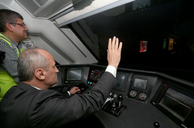  Turhan, '24 saat esasl olarak SAT4 ve deneme iletmesi testlerini yaparak hatt mart aynn ilk haftasnda sinyalli ve sertifikal ekilde ala hazr hale getirmeye alacaz.' diye konutu.  