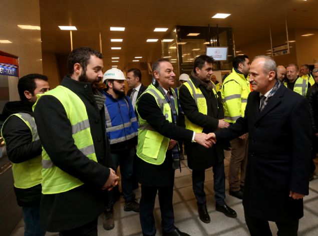 'MARTIN LK HAFTASINDA AILIA HAZIR HALE GETRECEZ'  <br><br>  Turhan, 'Geldiimiz noktada Gebze-Halkal aras tm gzergahta ina faaliyetleri ile sinyalizasyon montaj ileri tamamlanm bulunuyor. Martn ilk haftasnda ala hazr hale getireceiz.' dedi.  