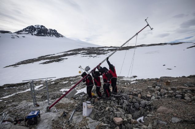  Tarm ve Orman Bakanl Meteoroloji Genel Mdrlnce (MGM), 3. Ulusal Antarktika Bilim Seferi kapsamnda Trkiye'nin 'beyaz kta'daki ilk otomatik meteoroloji gzlem istasyonunun kuruluu gerekletirildi. 