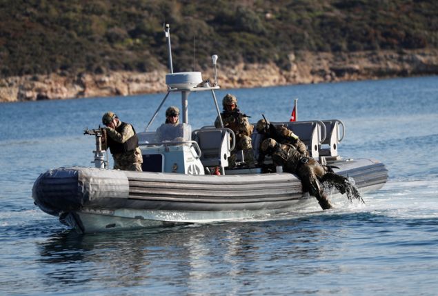                                                                 Timler botla maynn bulunduu blgeye gelerek dal gerekletirdi.                                                       