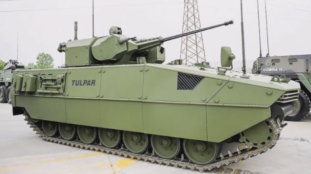  Taktik tekerlekli ve paletli ara rn ailesinin yan sra, kule sistemleriyle kullanc ihtiya ve beklentilerine uygun rnler tasarlayp gelitiren ve reten Otokar'n askeri rnleri iin ilgili hkmetlerin izniyle gerekletirdii ihracat almalar yl boyunca devam etti.          