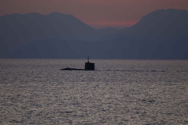 Bakan Akar, beraberinde Genelkurmay Bakan Orgeneral Yaar Gler, Kara Kuvvetleri Komutan Orgeneral mit Dndar, Deniz Kuvvetleri Komutan Oramiral Adnan zbal ve Hava Kuvvetleri Komutan Orgeneral Hasan Kkakyz ile Mavi Vatan Tatbikat'na katlan unsurlara ynelik inceleme ve denetlemelerde bulundu. 