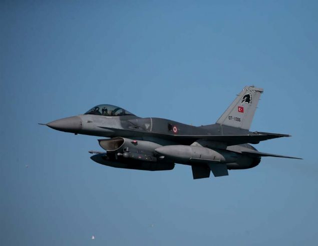 TCG Bayraktar Gemisi karma gemilerinin eliinde Foa ss Komutanlnda bulunan Leventler Liman'ndan Hekim Adas'na hareket etti. Hekim Adas'na yaklalmasnn ardndan 'limbo harekat' yapld. 