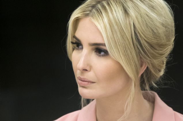 Beyaz Saray'�n ayr�ca Ba�kan'�n, k�resel kad�n meselelerinden sorumlu �zel yetkili b�y�kel�ilik g�revine, Birle�mi� Milletler Ekonomik ve Sosyal Konseyinde temsilcilik yapan Kelley Eckels Currie'yi aday g�sterece�ini a��klamas� bekleniyor. 