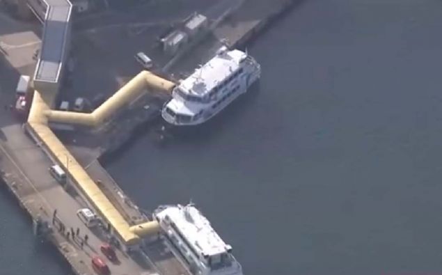 K�� b�l�m�nde 15 santimetrelik �atla�a ve hidrofil kanatlarda hasara neden olan kazadan sonra feribotun yoluna devam ederek Ryotsu Liman�'na vard��� belirtildi.  