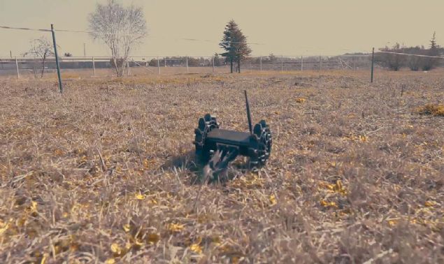 3. Seviye nsansz Kara Arac olarak ise toprak yol, oyuk, maara ve benzeri ortamlarda keif-gzetleme kabiliyetiyle birlikte geni arazi blgelerinin ve meskun mahalde bulunan oda/alanlarnn operasyon ncesi karar destek salamak ve emniyet almak maksadyla haritalanmasn yapabilen, merdiven kabilen, 6 kilogramdan hafif, keif-gzetleme, geniletilmi gzetleme, haritalama, KBRN modlleri tayabilen, yar otonom, uzaktan kumandal zmler istendi. 