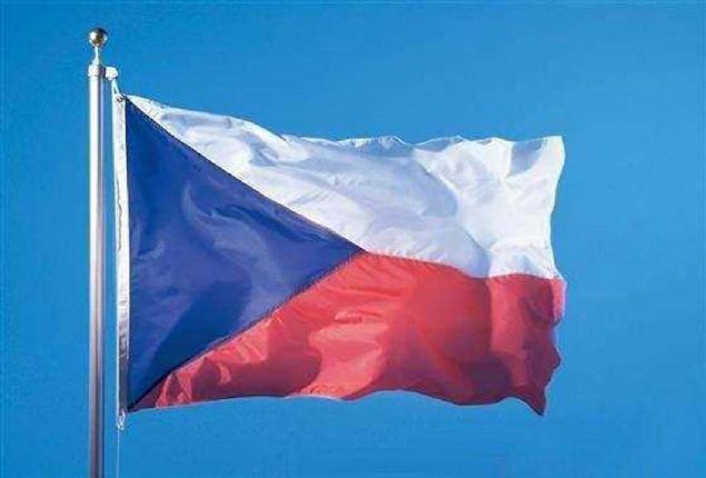 ek Cumhuriyeti  <br><br>  296 Trk yayor. 