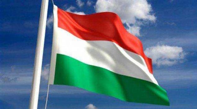 Macaristan   <br><br>  327 Trk yayor. 