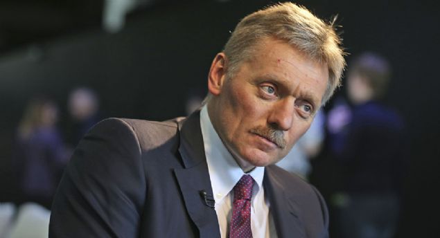 Kremlin Szcs Dmitriy Peskov da gazetecilere yapt aklamada 'Tamamen canavarca bir olay. Moskova trajedi ile ilgili Yeni Zelanda ile dayanma iinde. Putin de kararllkla bu terr saldrsn knyor' ifadelerini kulland.  