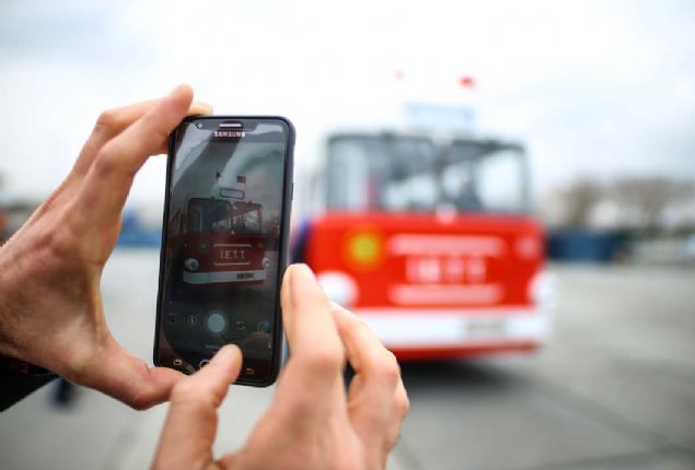 -'Tosun'un tarih�esi   <br><br>  Tosun, �ETT kay�tlar�nda 1968'de kurumun �i�li garaj�ndaki at�lyede �retilen, T�rkiye'nin ilk yerli troleyb�s� olarak ge�iyor.   