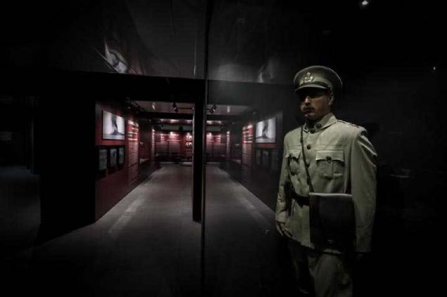 Cumhurbakan Erdoan tarafndan, 2012 ylnda babakanl dneminde hizmete alan ve 8 bin 600 metrekare kapal kullanm alan bulunan tesiste, iki odada  boyutlu filmler,  odada da hareketli platformlarla anakkale Savalar'nn nemli kesitleri sunuluyor. Yaklak bir saat sren gsterimde, yabanc ziyaretiler iin de anlatm yaplabiliyor.  