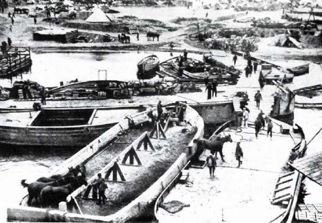 Beinci plaja lojistik kartma yapan ngiliz birlikleri    