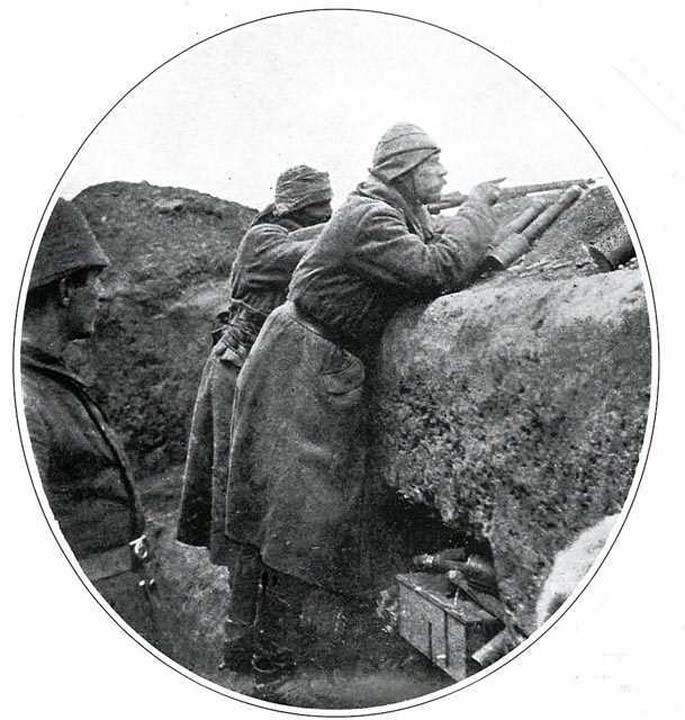 anakkale siperlerinde bir komutan Mehmetiklerle      