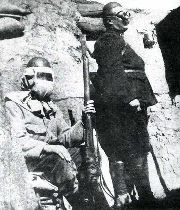 Maskeli ngiliz askerleri     