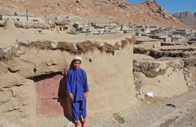 u anda kyde yaayan 700 kiinin ou gnmzn boy ortalamasnda olsa da 100 yl nce kyde boyu ortalama 1 metre olan insanlar yayordu. 