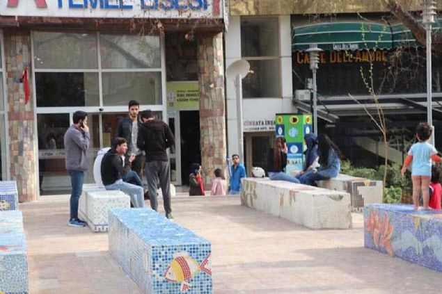 EGE'DEK DEPREM STANBUL'U TETKLER M?  <br><br>  Deprem uzman Prof. Dr. kr Ersoy Denizli'de gerekleen 5.5 byklndeki depremin ardndan 24 TV'ye nemli aklamalarda bulundu. 