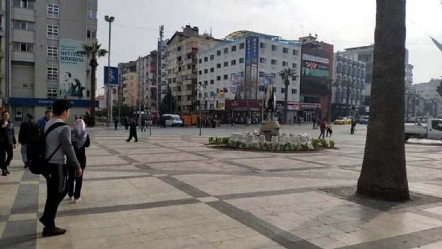 AA muhabirine aklama yapan Karahan, Acpayam ilesinde saat 09.34'te meydana gelen deprem sonras AFAD ekiplerinin alma balattn ifade etti. 