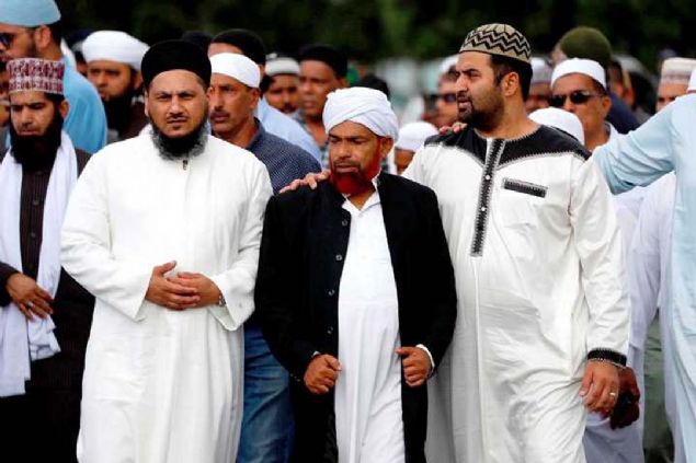 lke genelinde Cuma ezan televizyonlardan yaynlanacak. 