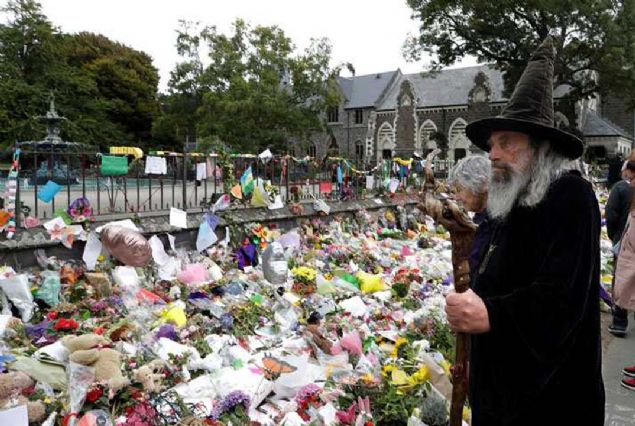 Vaaz verirken silah sesleri duyduunu anlatan imam Halim, ancak bunu fark etmesine ramen szlerine devam ettiini ifade etti. 