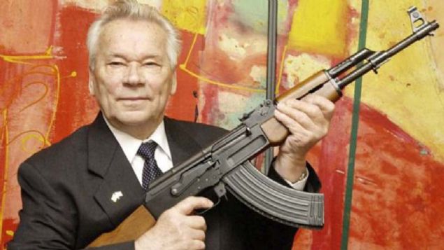 1949'dan bu yana birok lkenin kulland Sovyet yapm piyade tfei AK-47'nin gelitiricisi Rus silah irketi Kalanikof 2018 gelirinin 267 milyon dolar bulduunu aklad.  