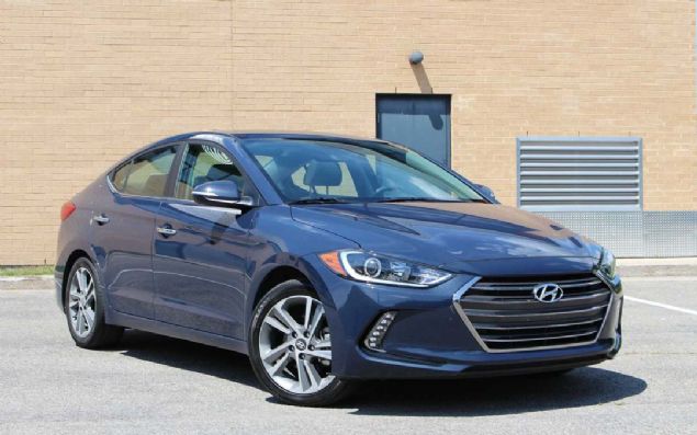 Hyundai Elantra 1.6 CRDI Dizel 7 leri DCT 136PS 100 kilometredeki ortalama yakt tketimi: 4.1lt  