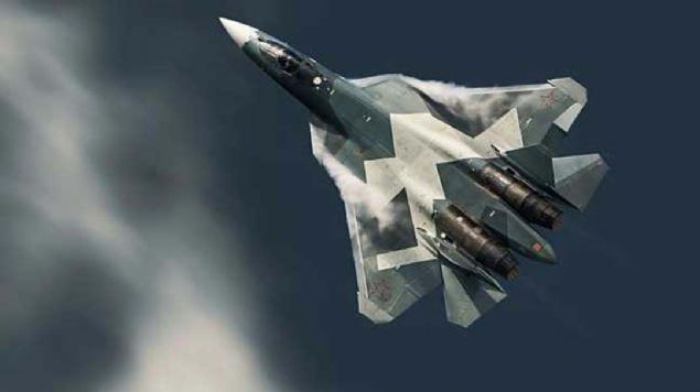 Su-57nin azami uu menzili  <br><br>  5.500 kilometre (yakt takviye depolaryla)  