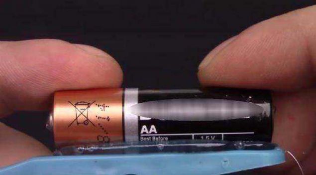 Ancak ilem bununla bitmiyor, bize bir pil daha lazm!   