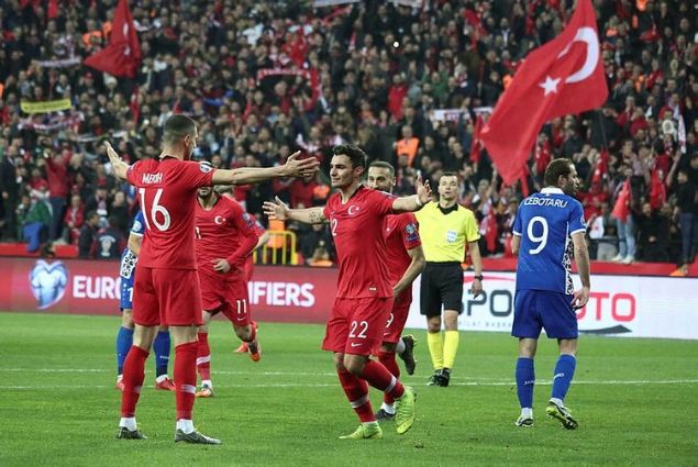                                                                 87 oyuncu arasnda hi Trk oyuncu bulunmuyor.                                                                         