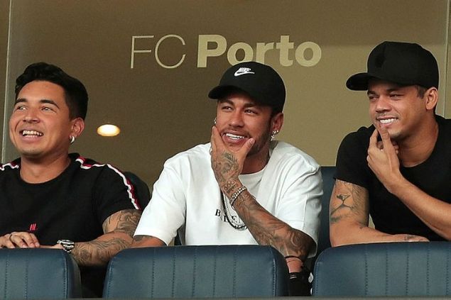                                                                 Neymar - PSG<br>  229 milyon Euro                                                             