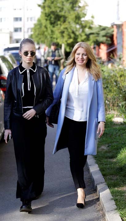 Caputova, oy vermeye kzyla birlikte gitti. 