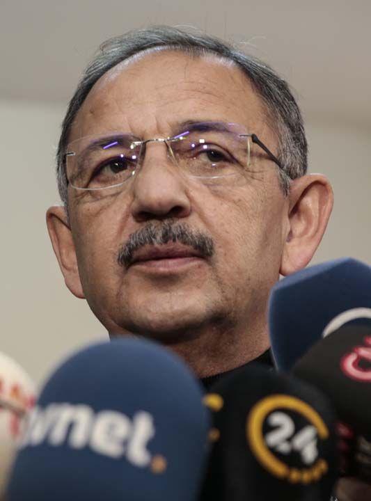 T�m parti temsilcilerinin ve adaylar�n�n, kaza bela olmadan, b�y�k bir olgunluk i�inde kampanyalar�n� s�rd�rd���n� ifade eden �zhaseki,  