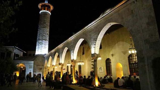 Mevla ekirdee orman gizlemi, ylann zehrine derman gizlemi, tahl tanesine harman gizlemi, mbarek gecelere cennet gizlemi, hayrl kandiller.  