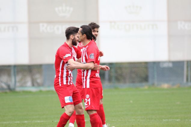                                                                 Antalyaspor - 15 milyon euro                                                        