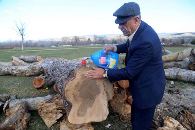 �zerine su d�kerek sil�eti belirginle�tiren Balta, �ekti�i foto�raflar� sosyal medyada payla�t�.  