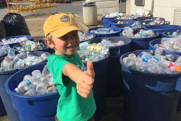 Ryan gelecekteki e�itimi i�in para biriktiriyor, ancak ayn� zamanda tam boyutlu bir kamyon sat�n almak, daha fazla ��p toplamak ve geri d�n��t�rmek istedi�ini s�yl�yor.   