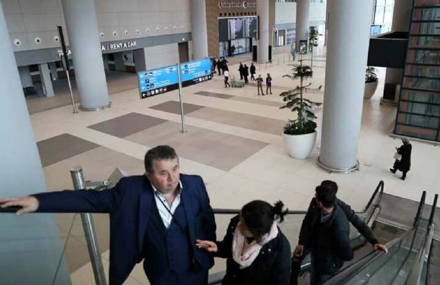 Plaka tanma sistemlerinin de bulunduu havalimanna, yz tanma iin altyap kuruldu.  